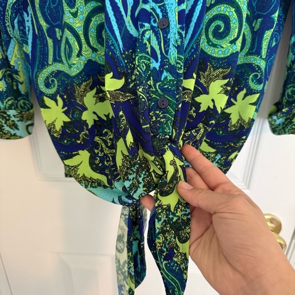 Nygard Women's Green and Blue Paisley Button Down Top - Picture 4 of 6